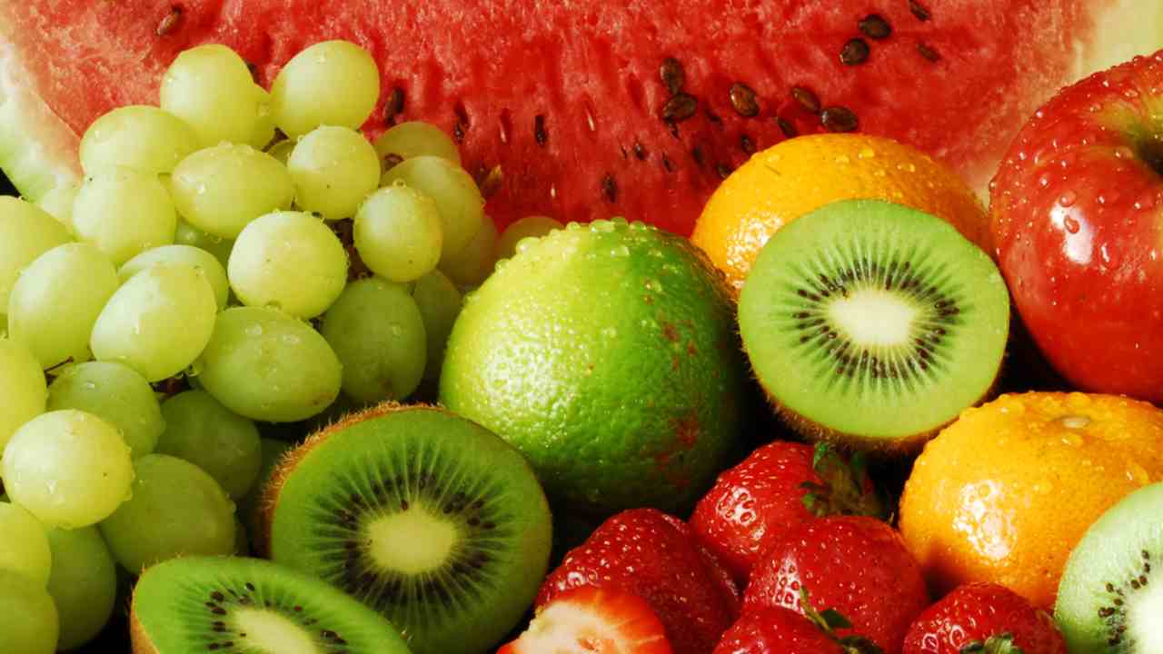 Fruit, consuming it after a meal makes you fats: nutritionists now say it clearly