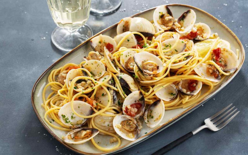 Un piatto di spaghetti alle vongole